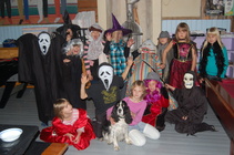 Halloweenin juhlintaa Miniclubissa